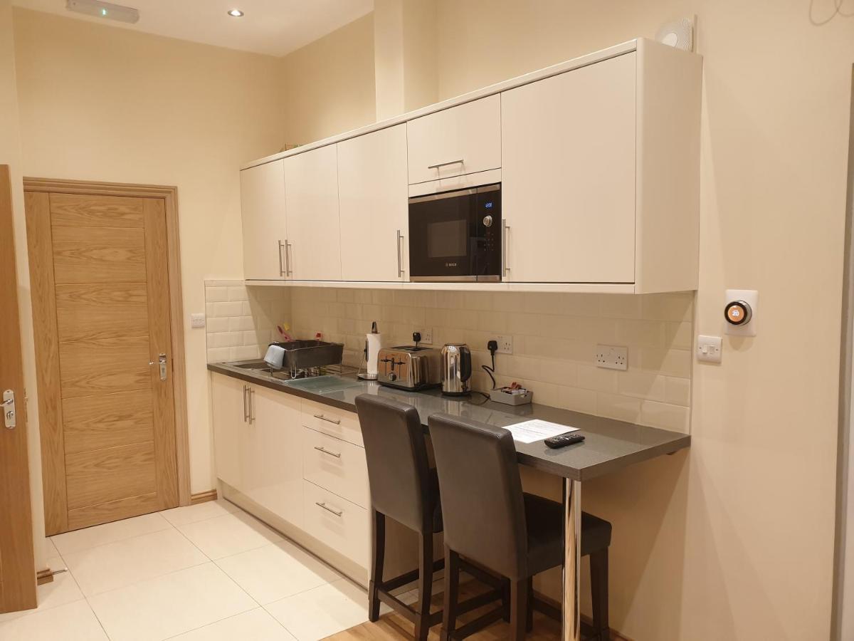 London Luxury Apartments 4 Min Walk From Ilford Station, With Free Parking Free Wifi Exterior foto