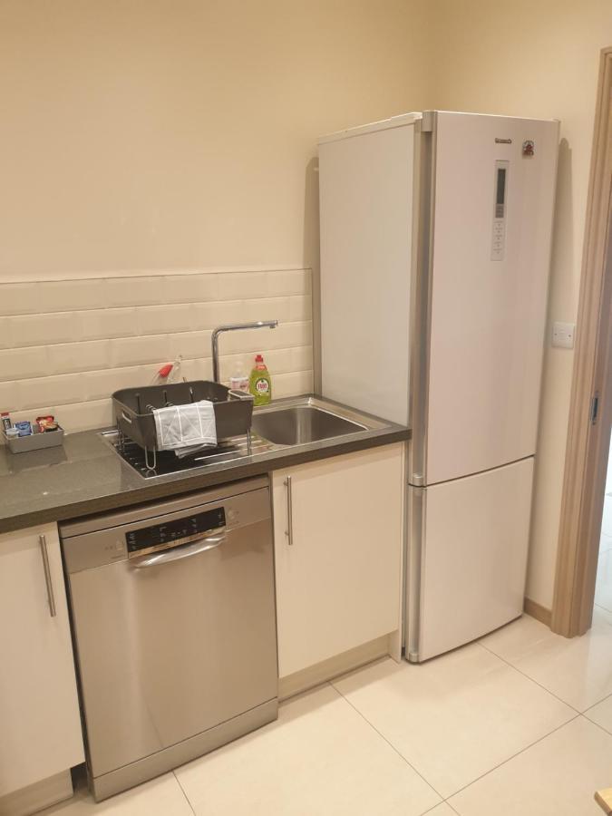 London Luxury Apartments 4 Min Walk From Ilford Station, With Free Parking Free Wifi Exterior foto