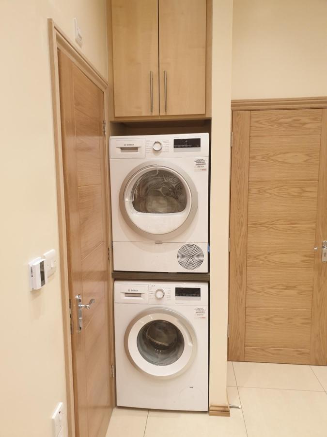 London Luxury Apartments 4 Min Walk From Ilford Station, With Free Parking Free Wifi Exterior foto